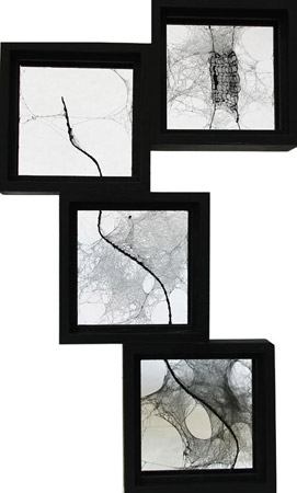 Opuscule 6 / Bois peint, fils métal et toile d'araignée - <br />
Painted wood, metal wire and spider web. 37 x 22,5 x 4,3 cm. 2013
