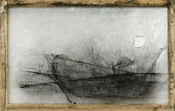 Onival Beach / Encre de chine sur toile d'araignée, montée sur châssis - <br />
Ink on spider web, set on canvas. 7 x 11 cm. 2014